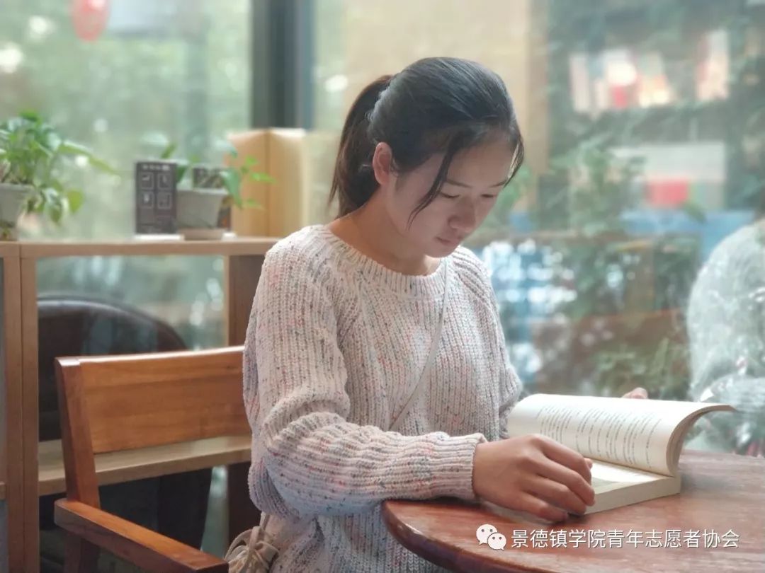 岁月如流的意思和造句_岁月如流下联_岁月如流的意思