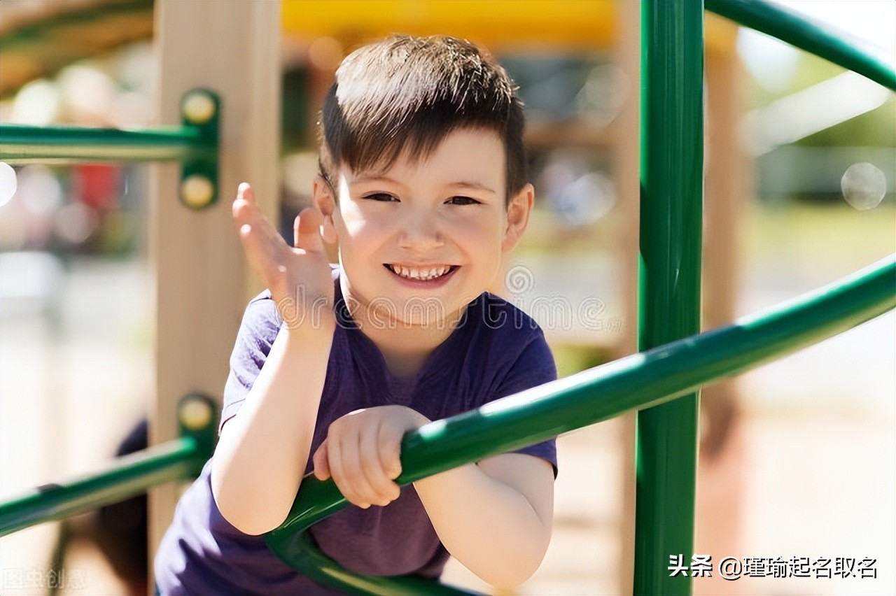 平步青云是什么意思啊_平步青云词义_青云平步的意思是什么