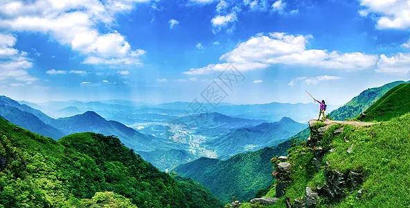 空手套白狼形容什么_空手套白狼褒义词_空手套白狼的意思