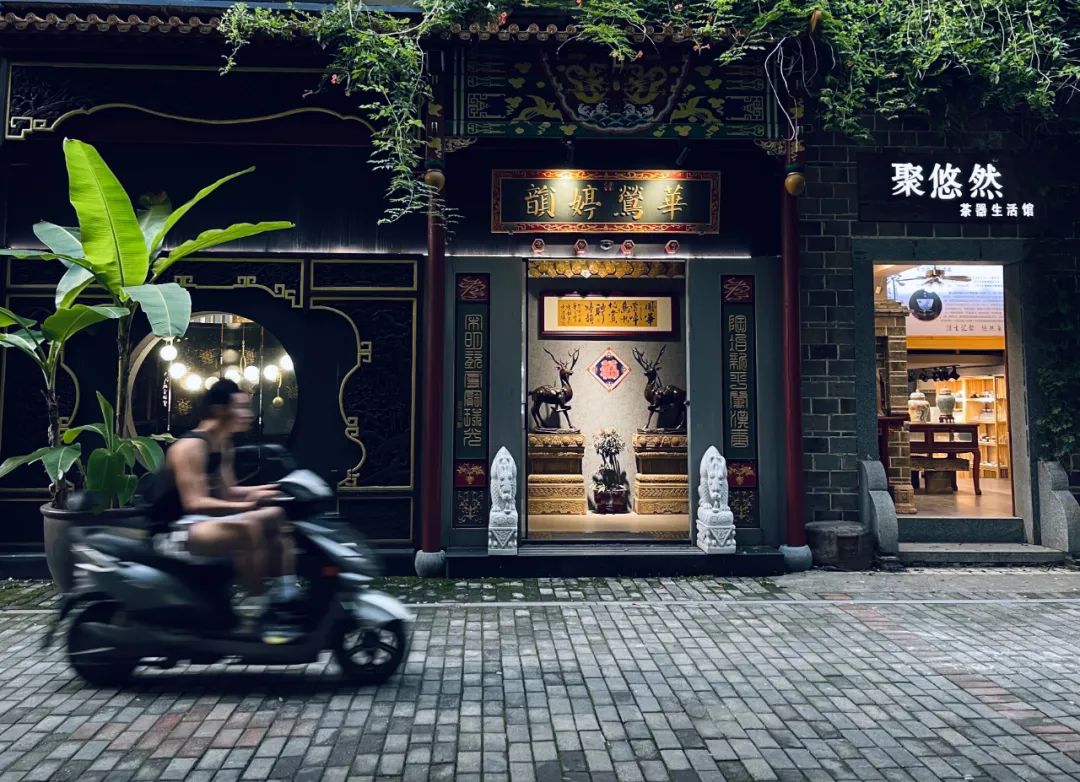 刮目相看是表示看的成语吗_刮目想看的意思_刮目相看是什么意思