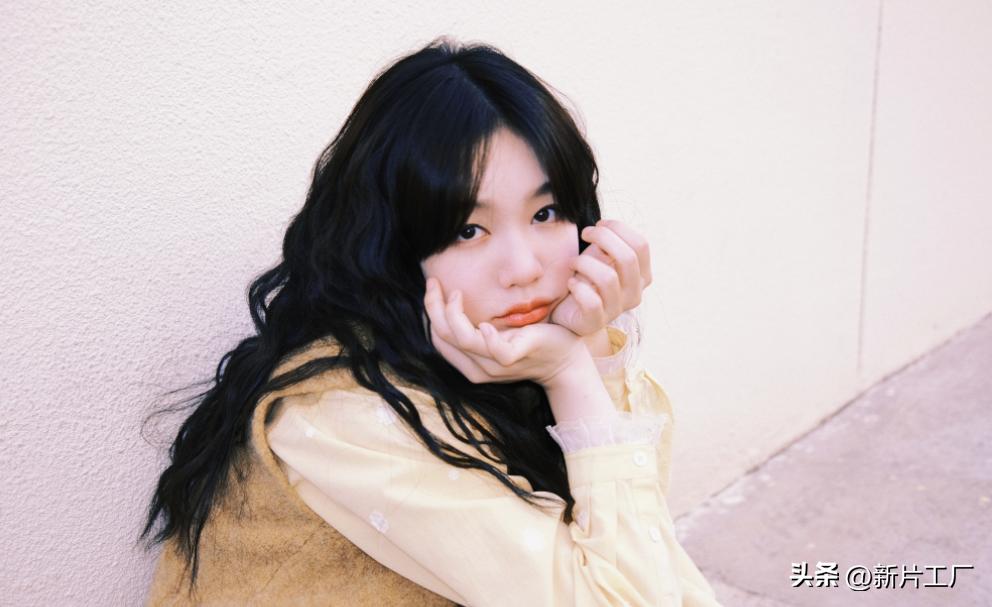 爱情公寓里的酒吧属于什么类型_爱情公寓酒吧里的女服务员_爱情公寓3酒吧服务员
