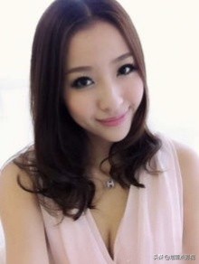 爱情公寓酒吧里的女服务员_爱情公寓3酒吧服务员_爱情公寓2酒吧女服务生