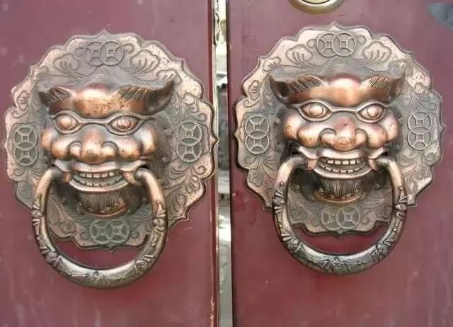青獠牙面打一成语_生肖青獠牙面指是什么生肖_青面獠牙是指什么生肖