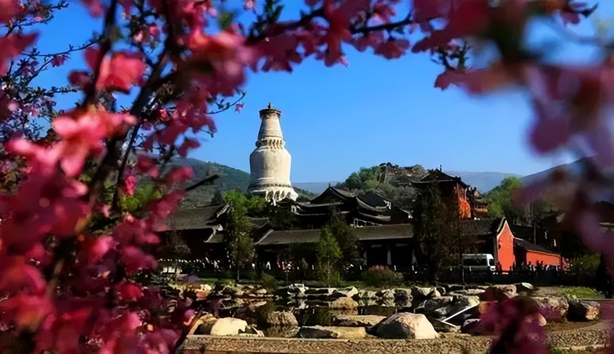 持诵文殊八字真言的感应_文殊菩萨八字真言有几种读法_文殊菩萨八字真言