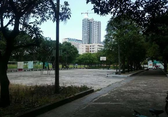 钦州学院电话_钦州学院贴吧_钦州学院网