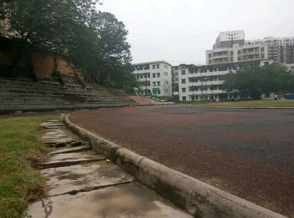 钦州学院贴吧_钦州学院网_钦州学院电话