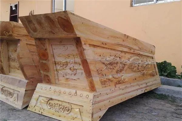 死人棺材梦见什么预兆_梦见死人和棺材_梦见死人梦见棺材是什么兆头