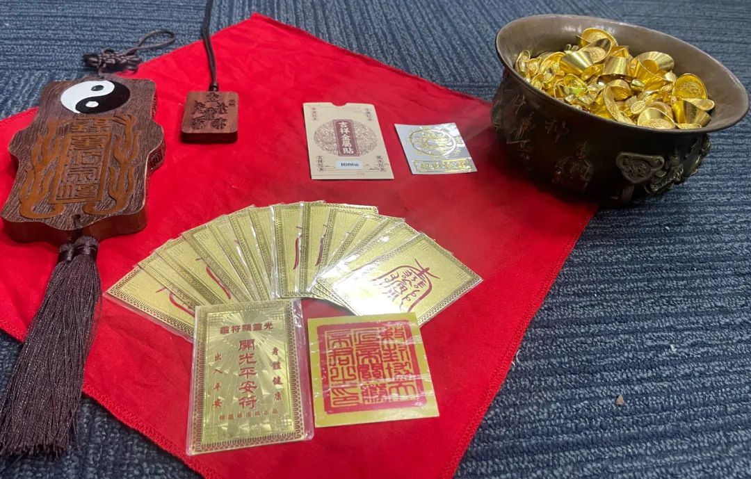 上海算命高人_算命上海磊磊还活着吗_上海算命