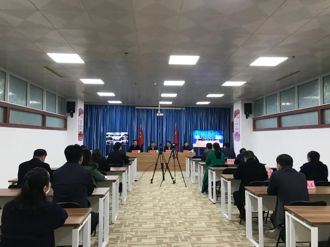 许昌学院公开招聘_许昌公务员网络培训学院_许昌学院网络中心