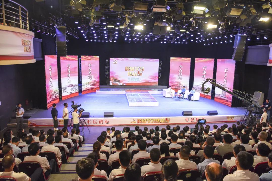 许昌学院网络中心_许昌公务员网络培训学院_许昌学院公开招聘
