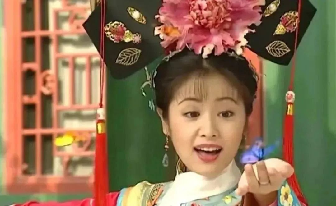 《新还珠格格》紫薇的扮演者_新还珠紫薇扮演者_还珠紫薇配音