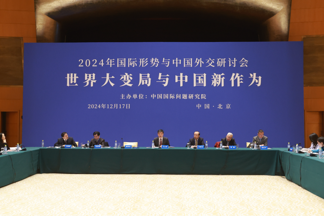 卫视凤凰军事直播间回放_凤凰卫视军事直播间_卫视凤凰军事直播间在哪