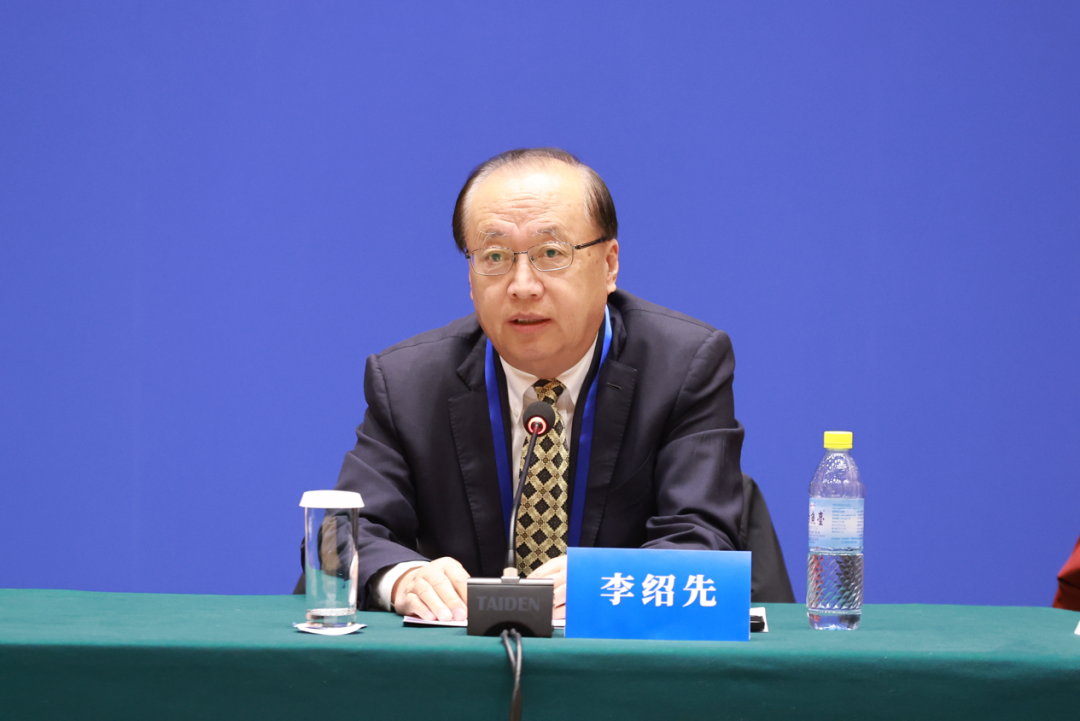 凤凰卫视军事直播间_卫视凤凰军事直播间在哪_卫视凤凰军事直播间回放