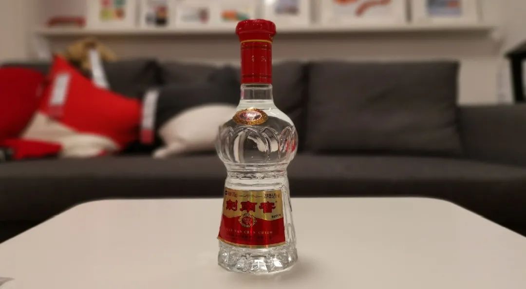 酒桌上敬酒最实用的几句话_酒桌上的敬酒词_酒桌的你