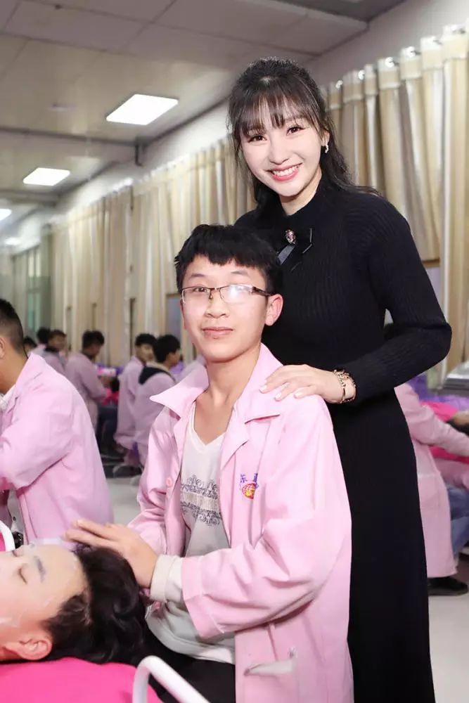 挖掘鸡_挖掘鸡用来干嘛的_挖掘鸡百度百科