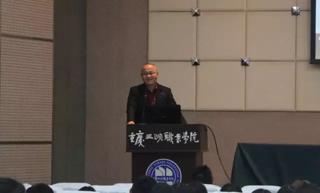 成功经理人讲座_成功的讲座_讲座经理成功人士怎么说