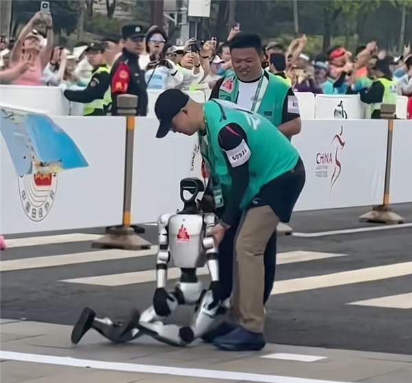 搞笑留言板留言大全短句_留言搞笑句子_搞笑留言代码