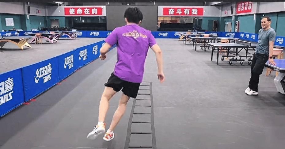 鬼步舞背景音乐seve_鬼步舞背景音乐名_鬼步舞的背景音乐