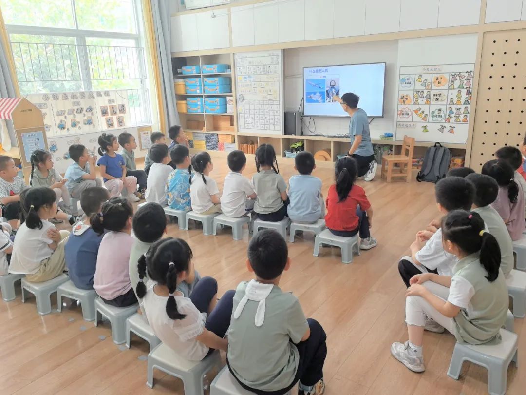 阴天气球简介_阴天气球乔任梁_阴天气球