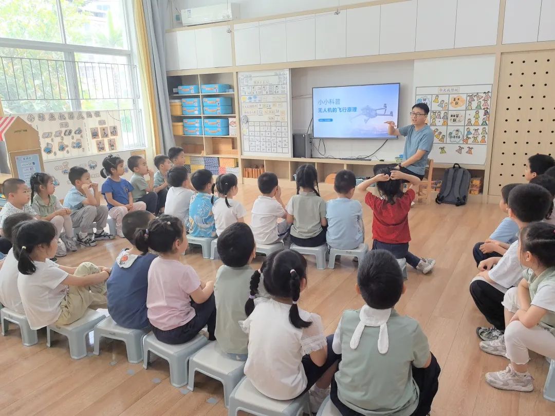 阴天气球_阴天气球简介_阴天气球乔任梁